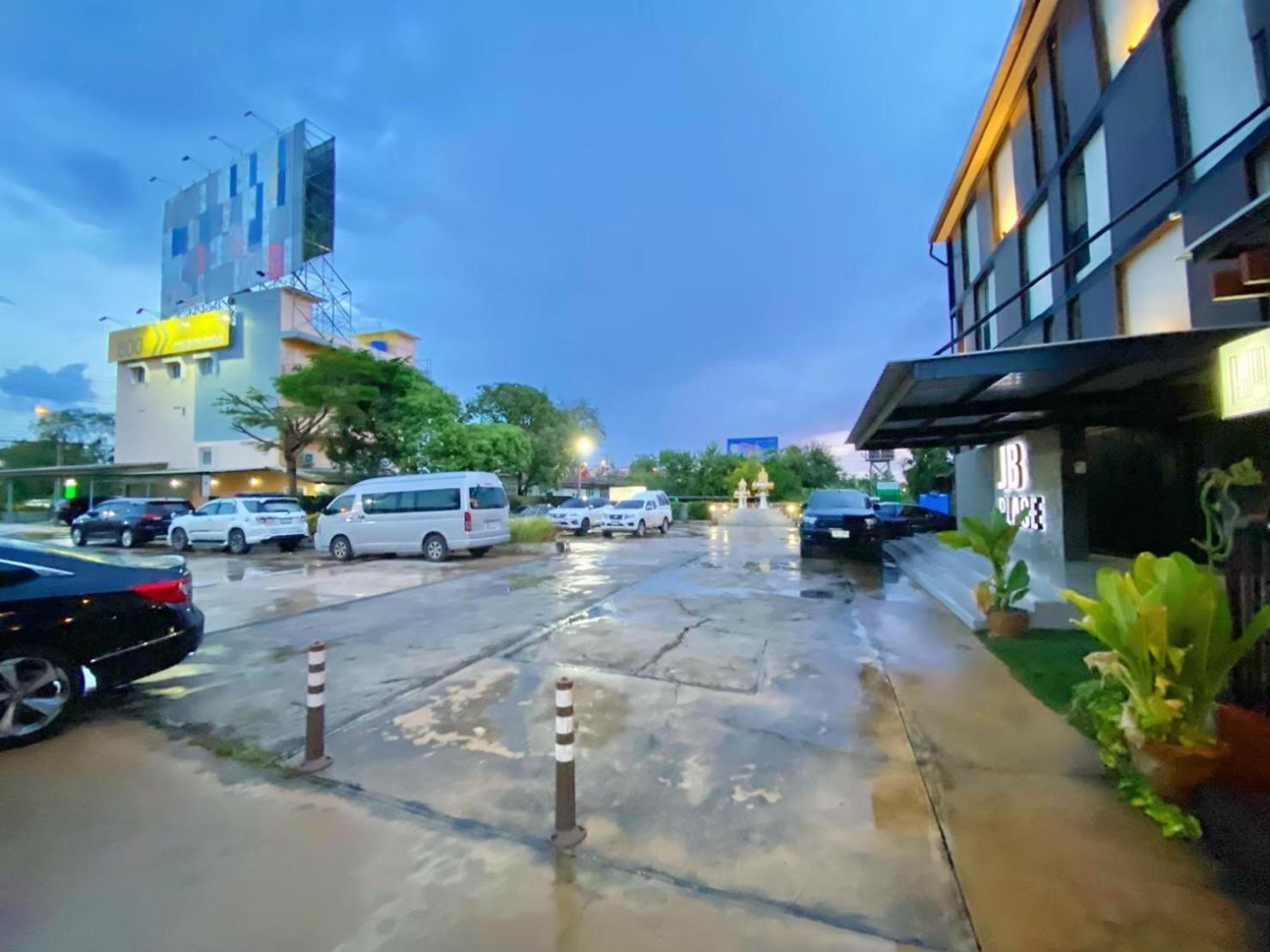 Jb Place Nakhon Pathom Exterior photo